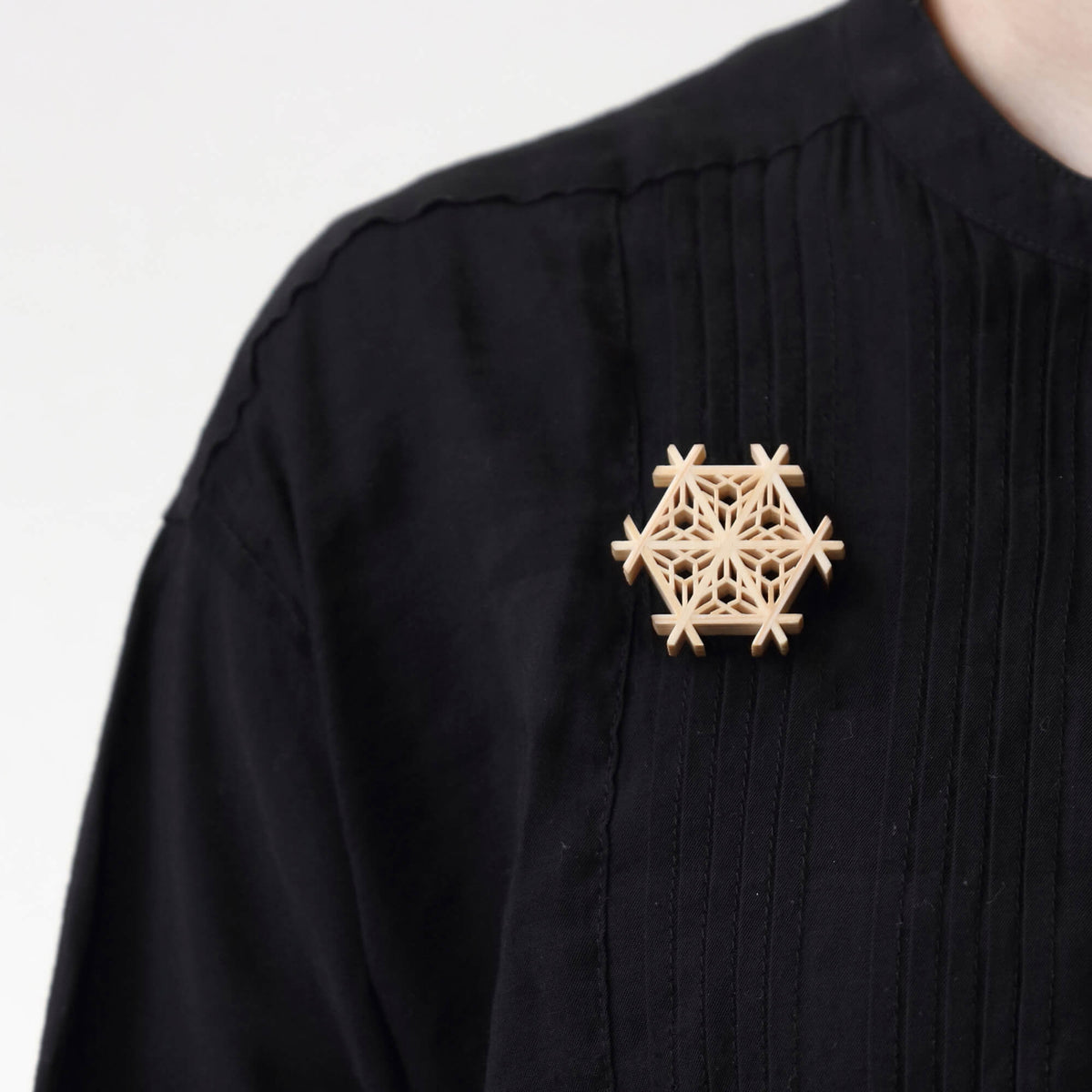 Sakura (Kumiko Brooch: Yaezakura Kikko)
